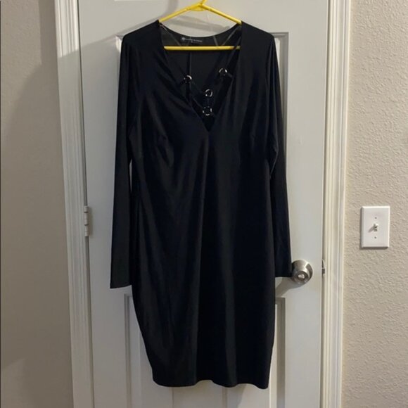 Black Dress - Picture 1 of 2